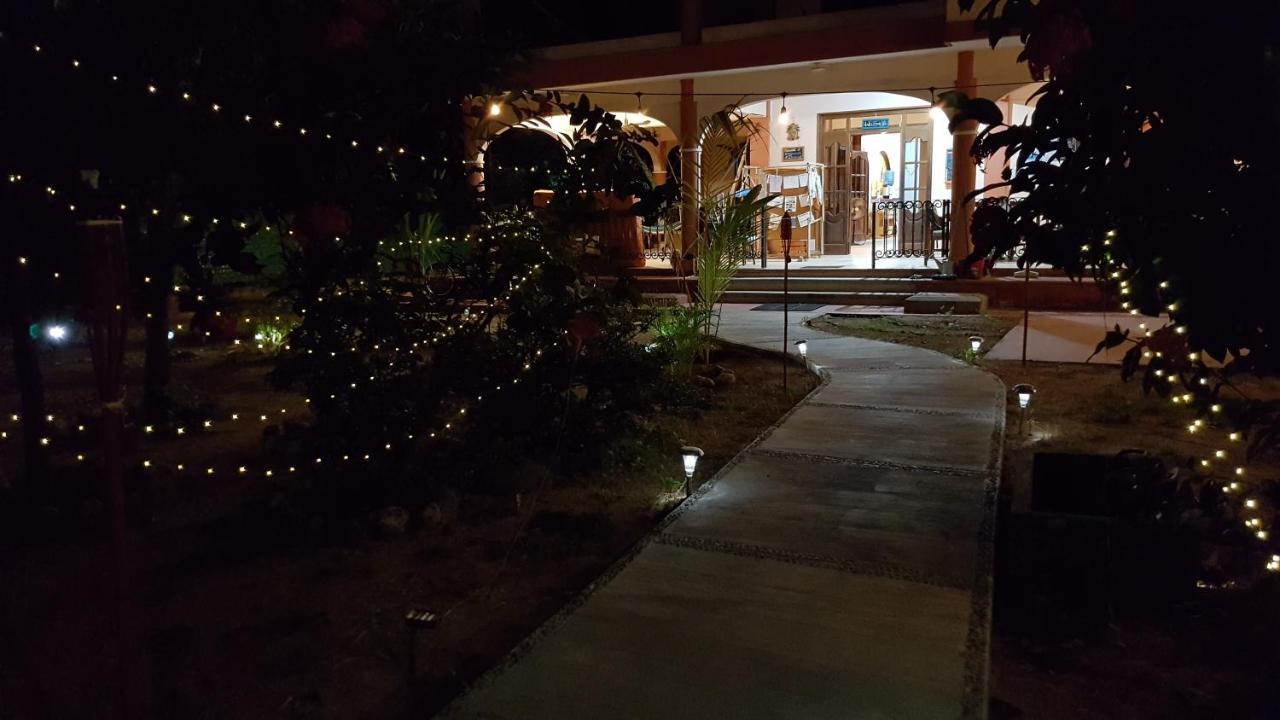 Villa Mango Hostel Puerto Escondido  Exterior foto